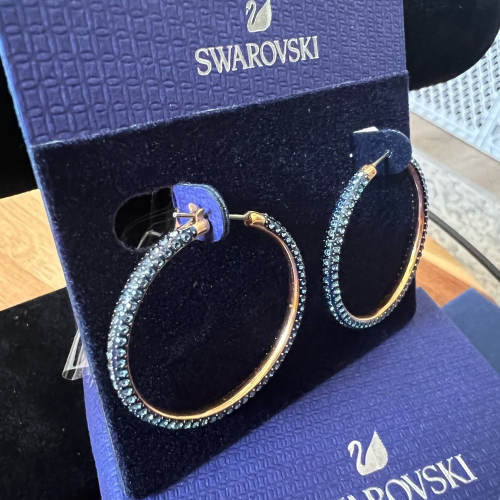 Swarovski Earrings - Picture 3 of 4